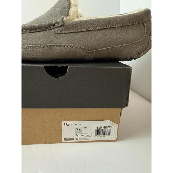 UGG Ascot Grey Suede Sheepskin Lined Slippers Men’s Size 11 - Picture 6 of 7